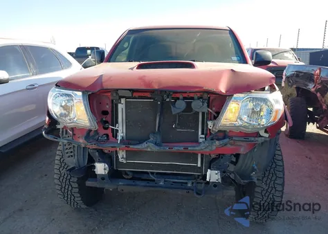 2010 Toyota Tacoma Prerunner V6 z USA, uszkodzony, nr VIN 3TMJU4GN8AM109323